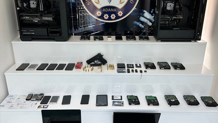 “Siber hırsızlık” operasyonunda yakalanan 4 zanlıdan 3’ü tutuklandı