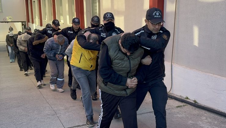 “Sibergöz-21” operasyonu kapsamında yakalanan 21 zanlı tutuklandı