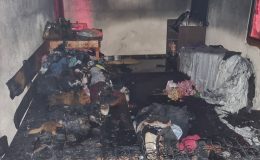 Adana’da bir ev çıkan yangında hasar gördü
