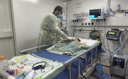Refah kentinde doğum hastanesi dışındaki tüm hastaneler hizmet dışı kaldı